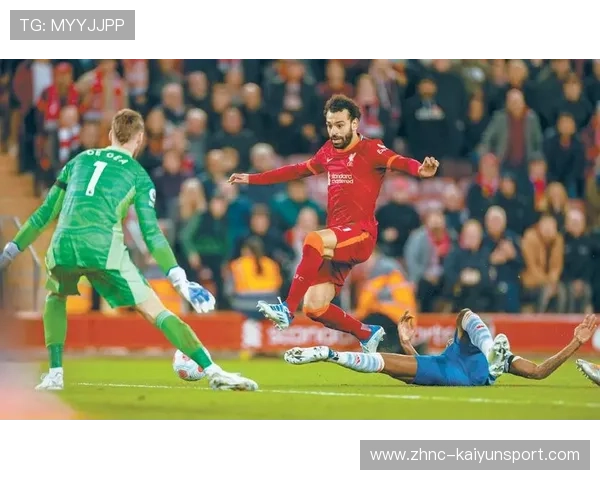 利物浦传中落点绝妙,萨拉赫甩头破门 利物浦传中落点绝妙,萨拉赫甩头破门